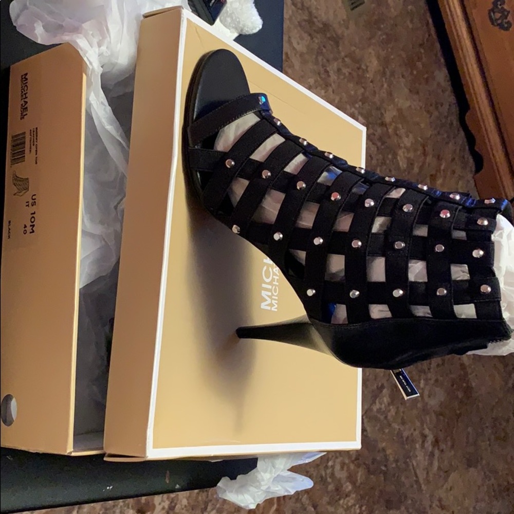 Micheal Korr shoes